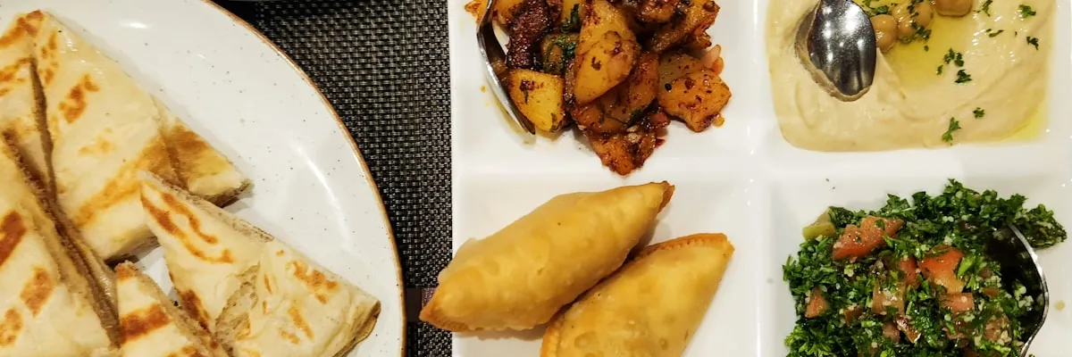 Hummus with flatbread